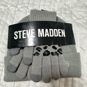 Steve Madden Gray Knit Gloves